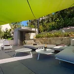 Luxury Seafront Aman With Pool Villa