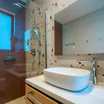 Luxury Seafront Aman With Pool Vila *