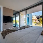 Luxury Seafront Aman With Pool Vila