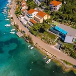 Luxury Seafront Aman With Pool * Korčula
