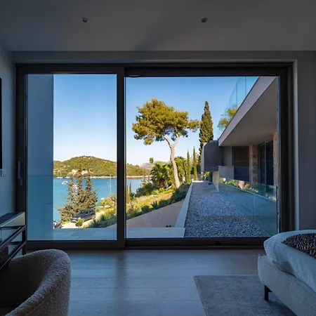 Luxury Seafront Aman With Pool Villa *