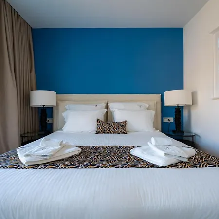 Luxury Seafront Aman With Pool *