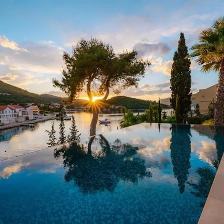 Villa Luxury Seafront Aman With Pool Korcula Town