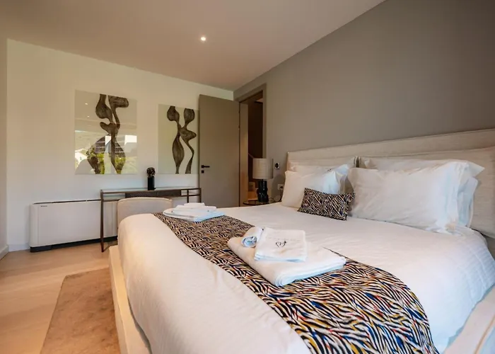 Villa Luxury Seafront Aman With Pool *