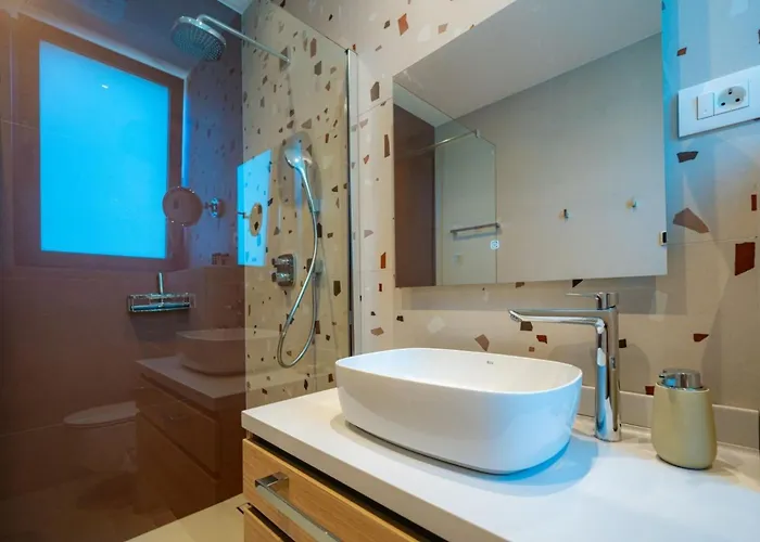 Luxury Seafront Aman With Pool Villa *