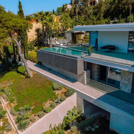 Βίλα Luxury Seafront Aman With Pool Κόρτσουλα